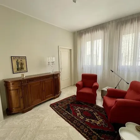 דירה 4 Balconi House-elegante Dimora Nel Centro Storico לצ'ה