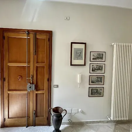 4 Balconi House-elegante Dimora Nel Centro Storico דירה