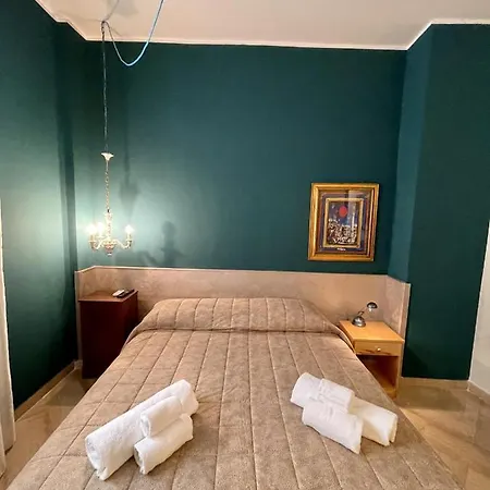 4 Balconi House-elegante Dimora Nel Centro Storico Apartamento Lecce