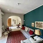4 Balconi House-elegante Dimora Nel Centro Storico Apartment