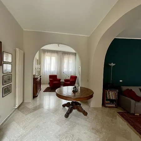 4 Balconi House-elegante Dimora Nel Centro Storico Apartment Lecce