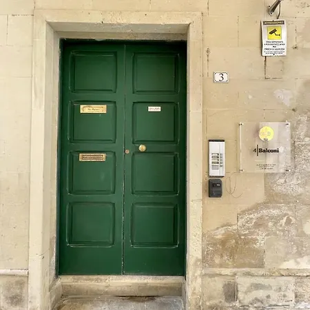 4 Balconi House-elegante Dimora Nel Centro Storico Apartment *