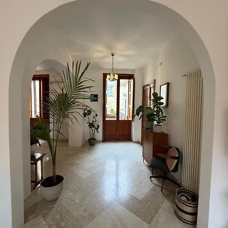 4 Balconi House-elegante Dimora Nel Centro Storico Appartement
