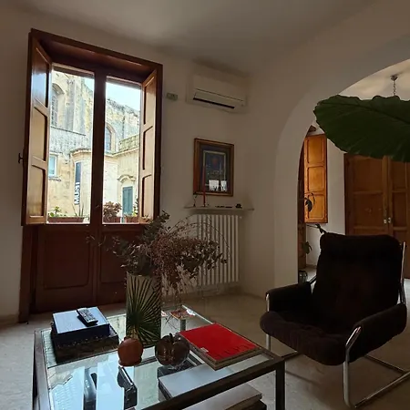 4 Balconi House-elegante Dimora Nel Centro Storico Lecce