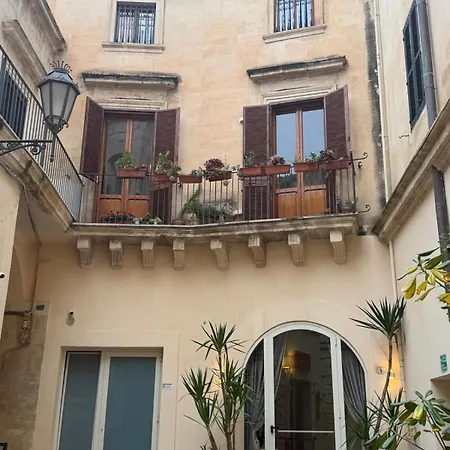 4 Balconi House-elegante Dimora Nel Centro Storico Lecce